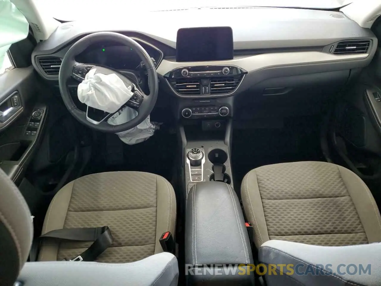 8 Photograph of a damaged car 1FMCU0G60MUA69776 FORD ESCAPE 2021