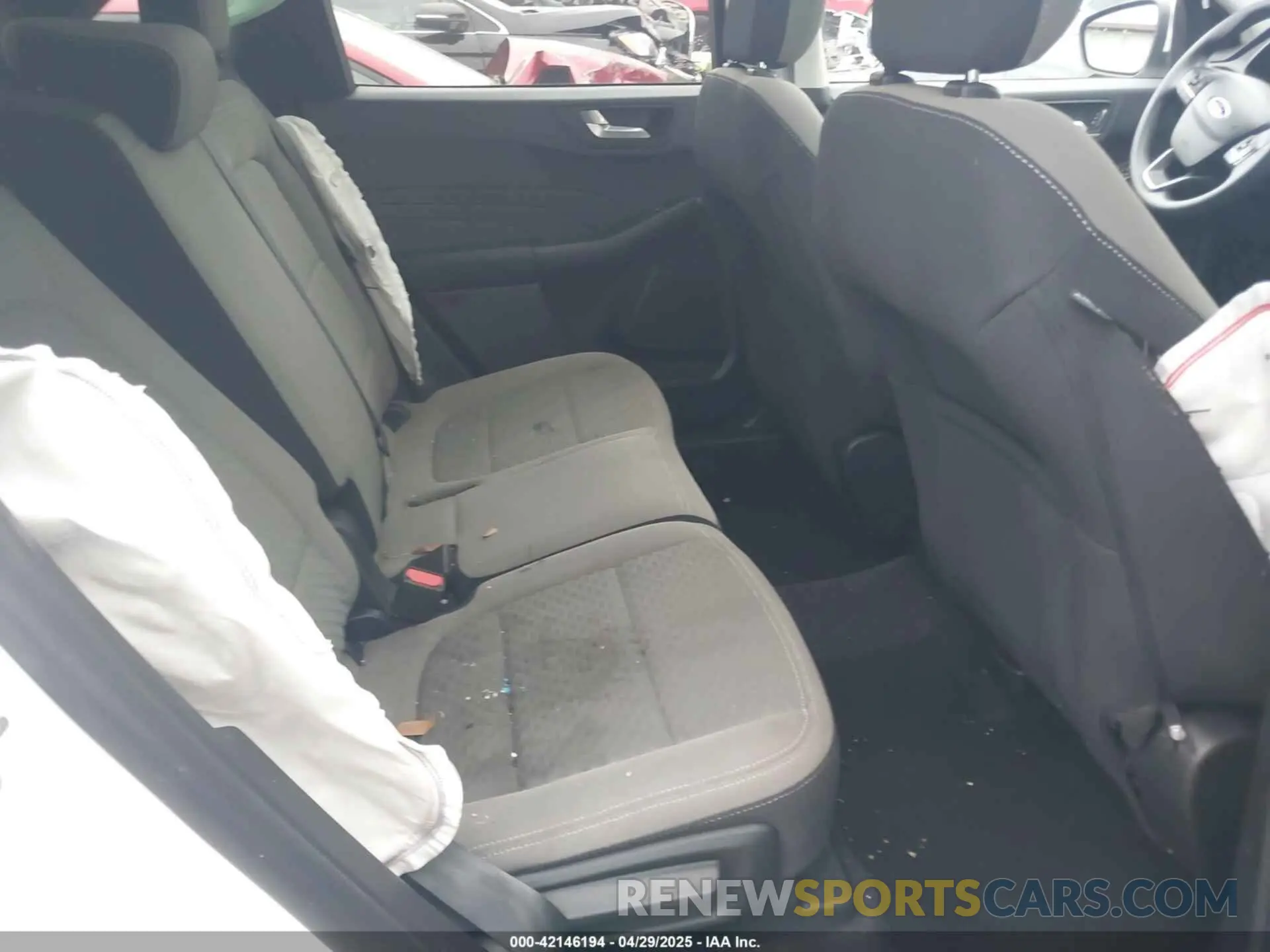 8 Photograph of a damaged car 1FMCU0G60MUB10259 FORD ESCAPE 2021