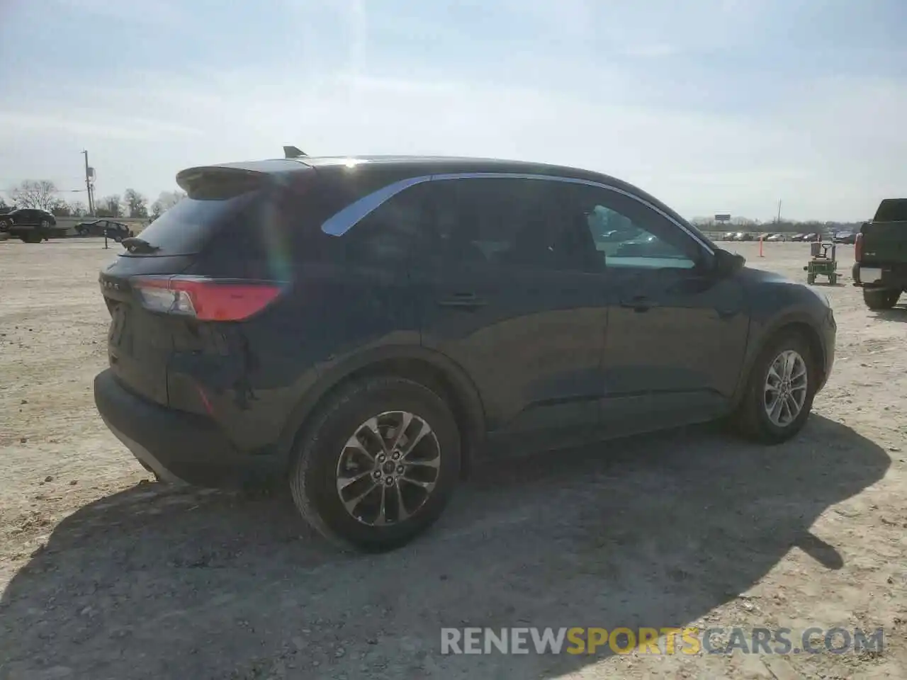 3 Photograph of a damaged car 1FMCU0G60MUB31757 FORD ESCAPE 2021