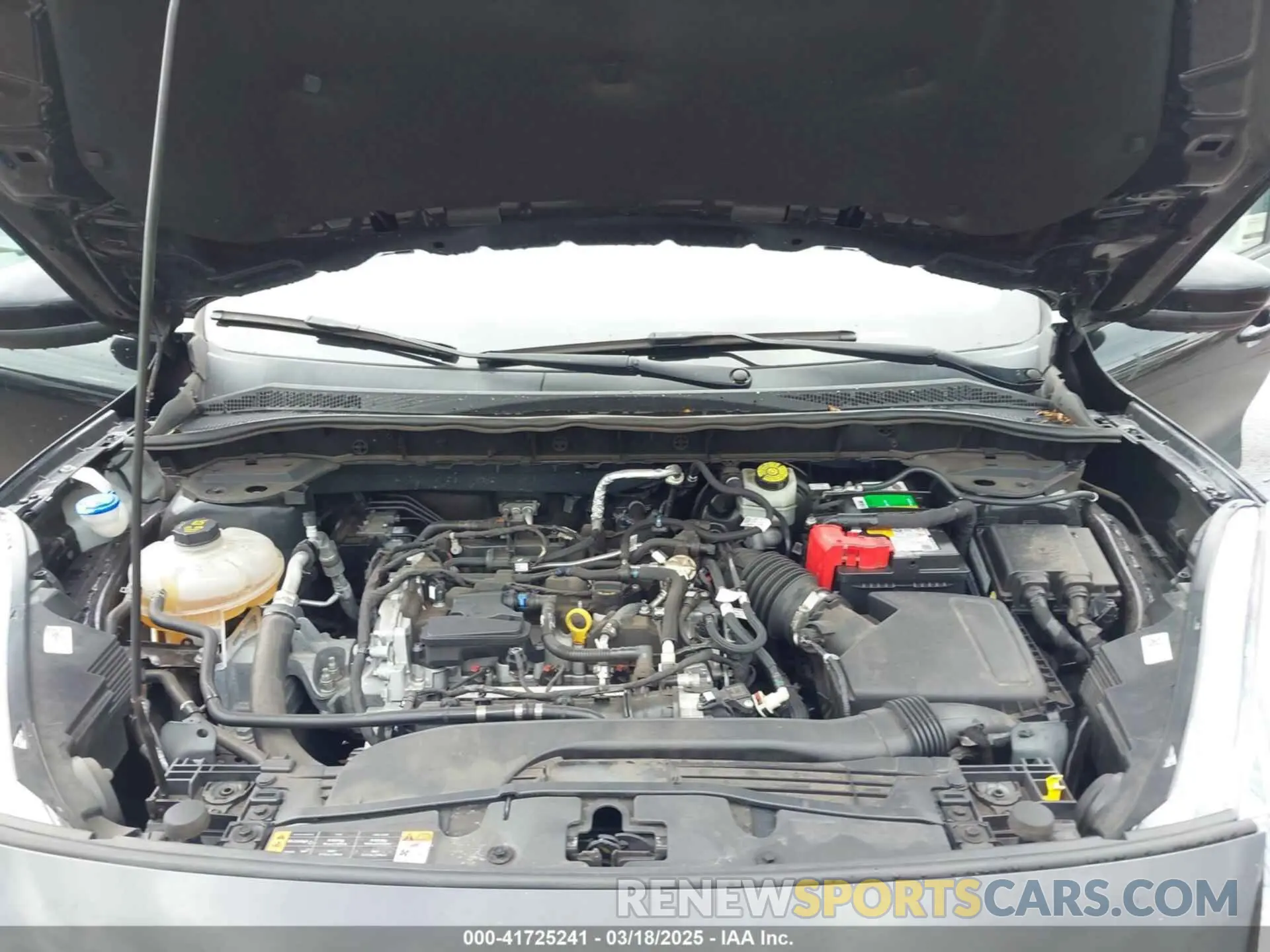10 Photograph of a damaged car 1FMCU0G61MUA15936 FORD ESCAPE 2021
