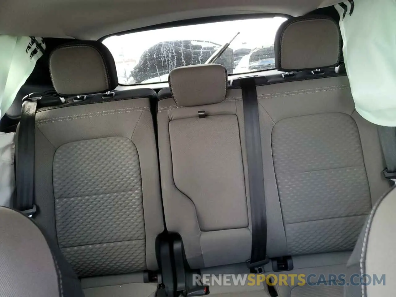 10 Photograph of a damaged car 1FMCU0G61MUA21588 FORD ESCAPE 2021