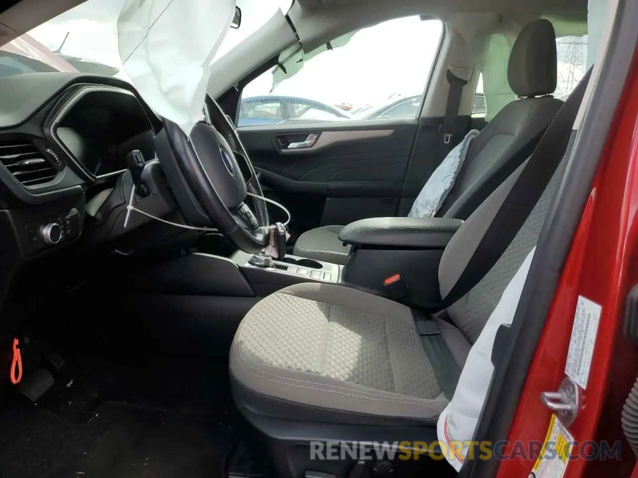 7 Photograph of a damaged car 1FMCU0G61MUA21588 FORD ESCAPE 2021