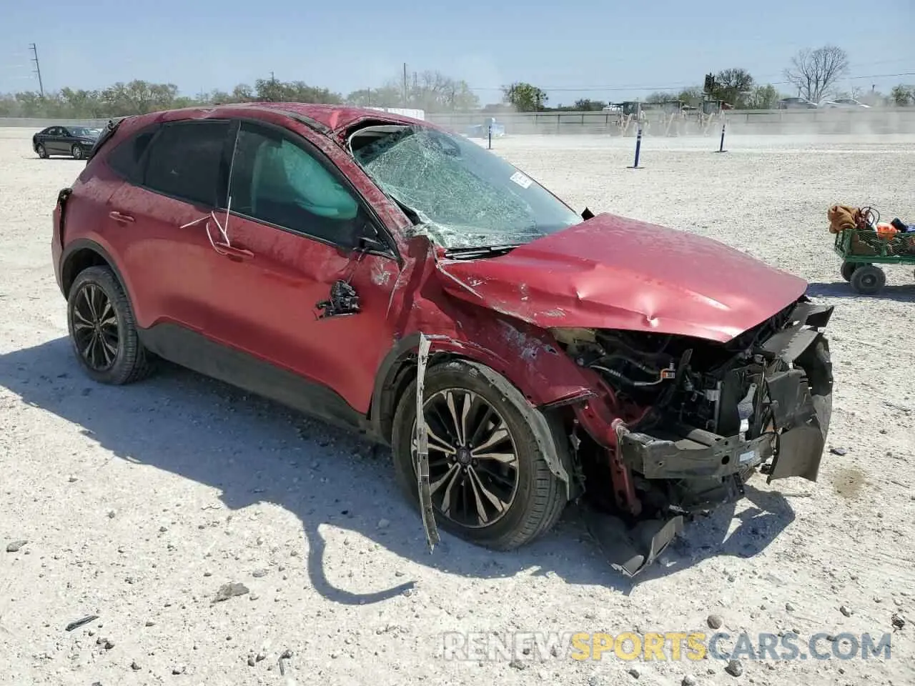 4 Photograph of a damaged car 1FMCU0G61MUA91950 FORD ESCAPE 2021