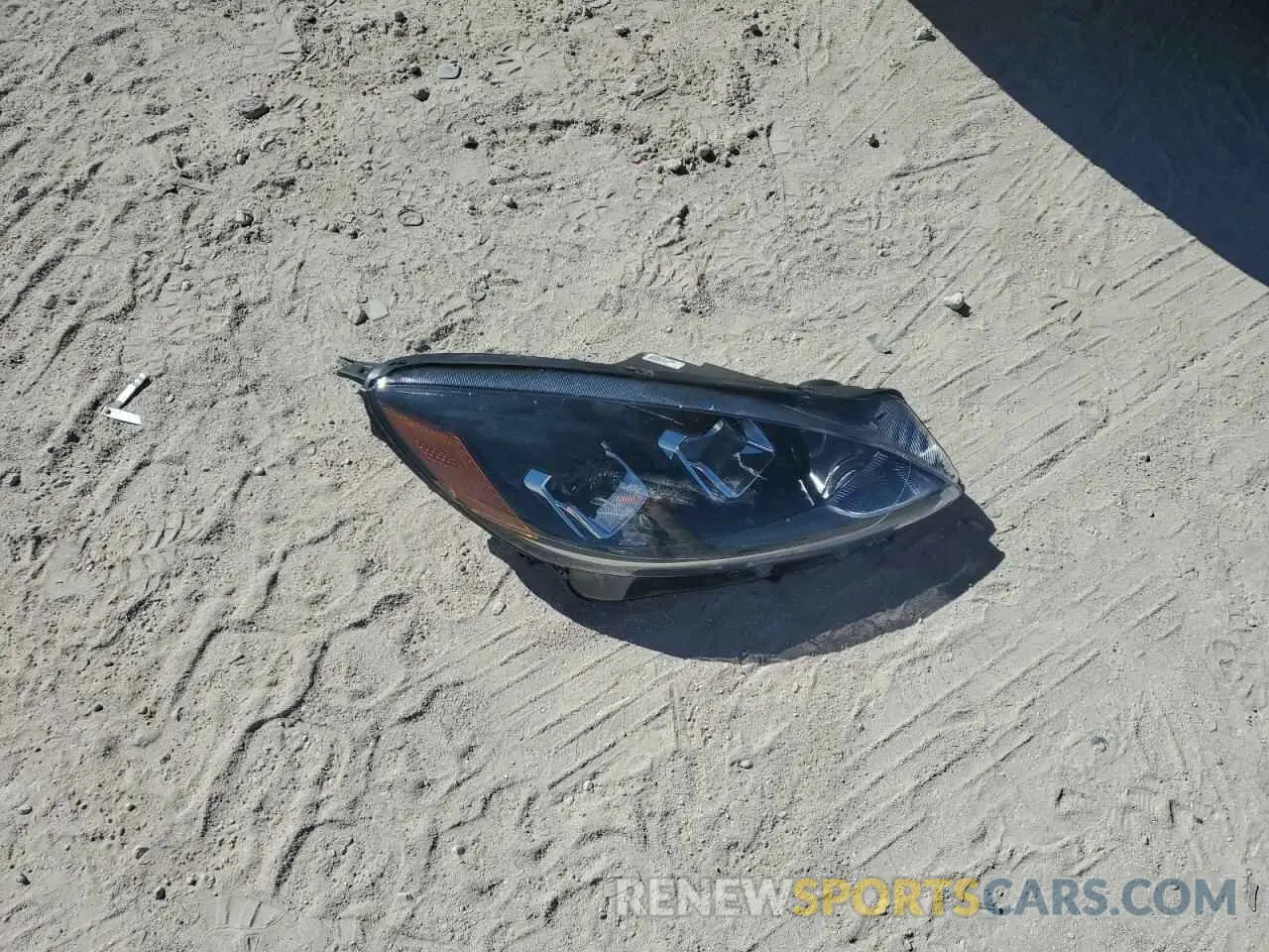 15 Photograph of a damaged car 1FMCU0G61MUA94654 FORD ESCAPE 2021