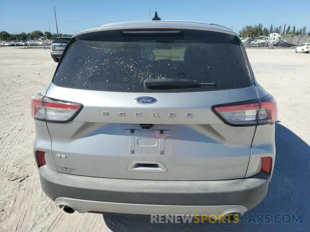 6 Photograph of a damaged car 1FMCU0G61MUA94654 FORD ESCAPE 2021