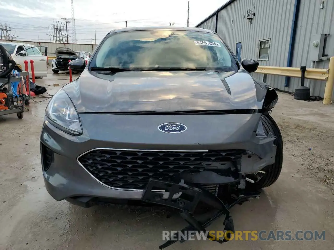 5 Photograph of a damaged car 1FMCU0G61MUB19424 FORD ESCAPE 2021