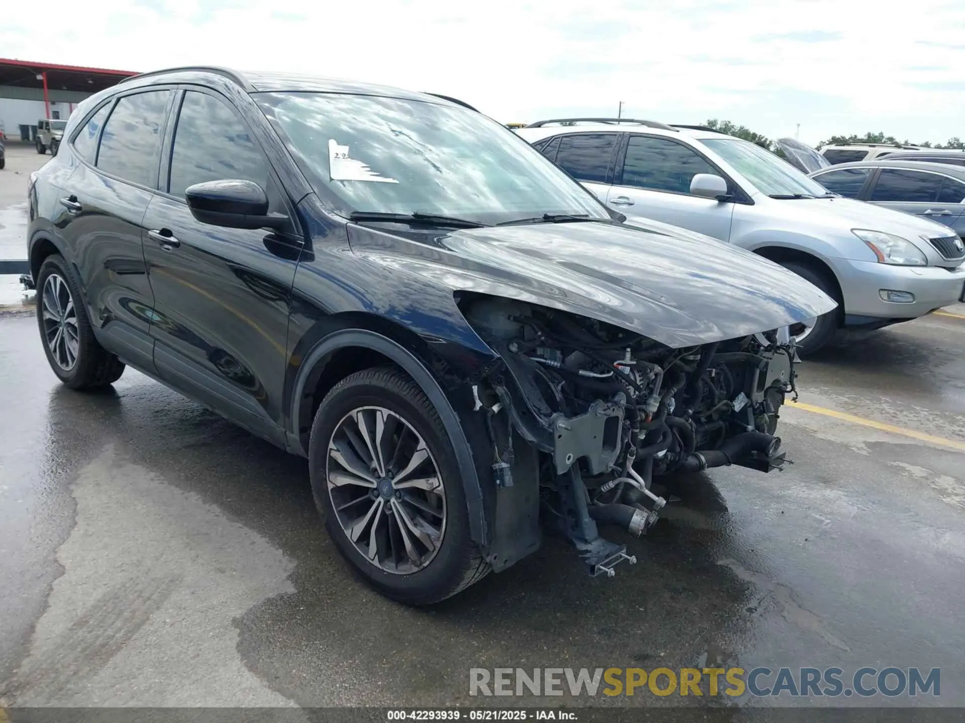 1 Photograph of a damaged car 1FMCU0G62MUA12575 FORD ESCAPE 2021