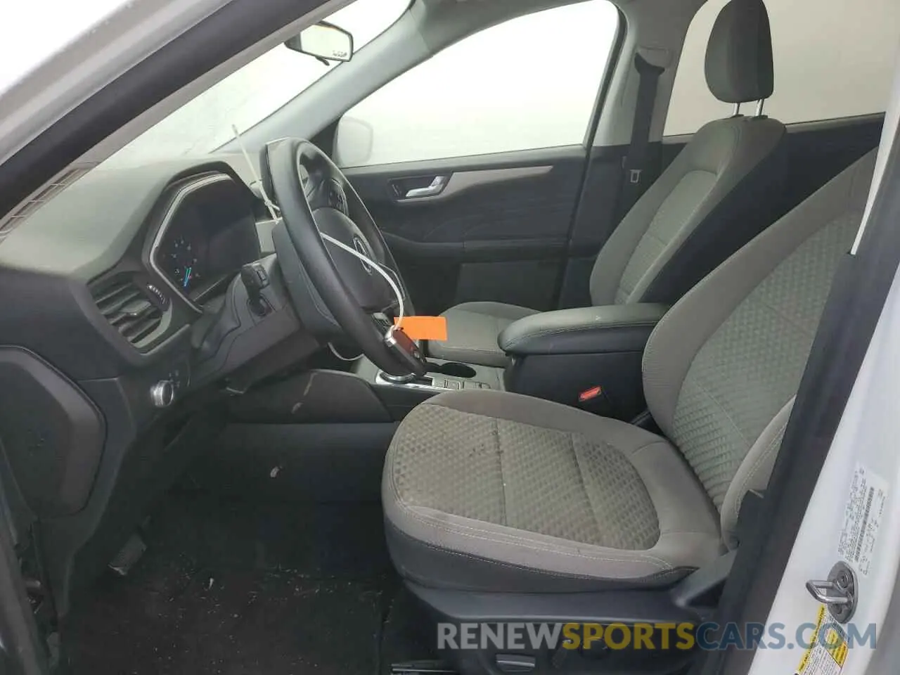 7 Photograph of a damaged car 1FMCU0G62MUA58519 FORD ESCAPE 2021