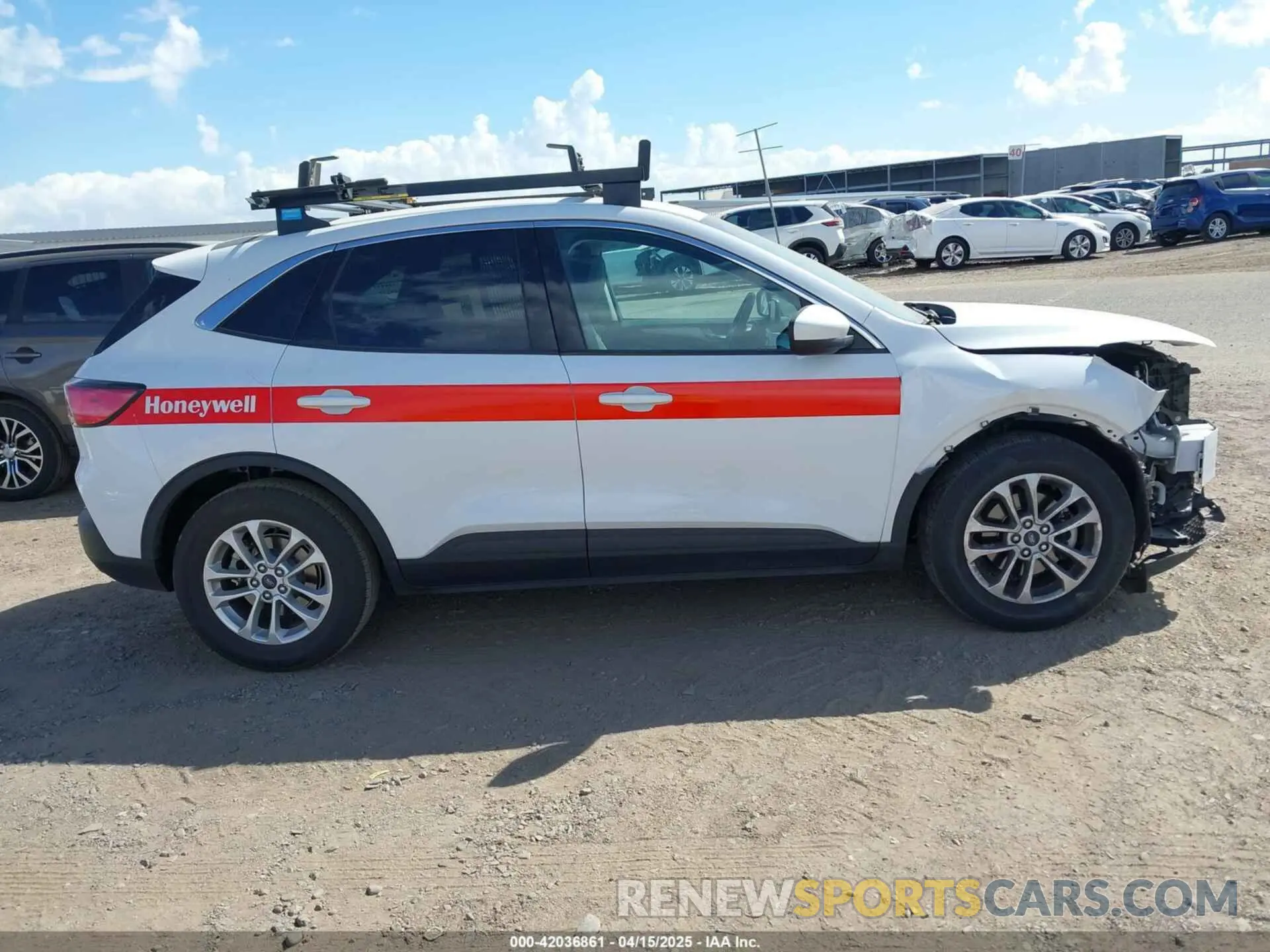 13 Photograph of a damaged car 1FMCU0G62MUA61792 FORD ESCAPE 2021