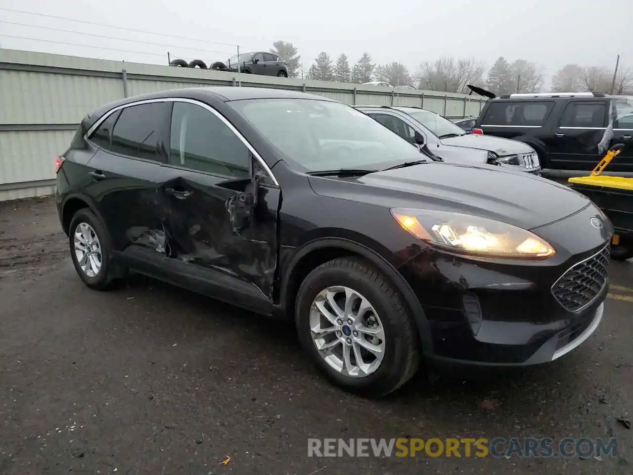 4 Photograph of a damaged car 1FMCU0G62MUA78527 FORD ESCAPE 2021