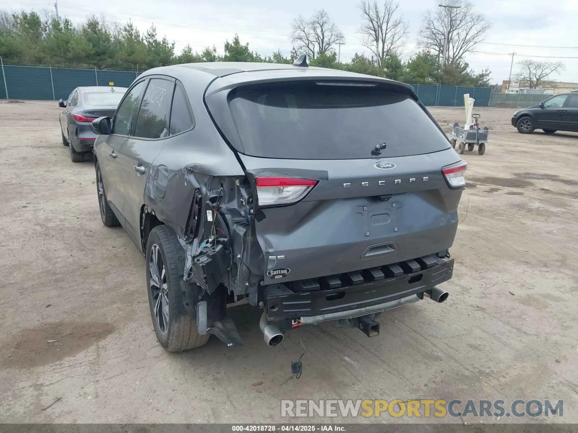 3 Photograph of a damaged car 1FMCU0G62MUA94307 FORD ESCAPE 2021