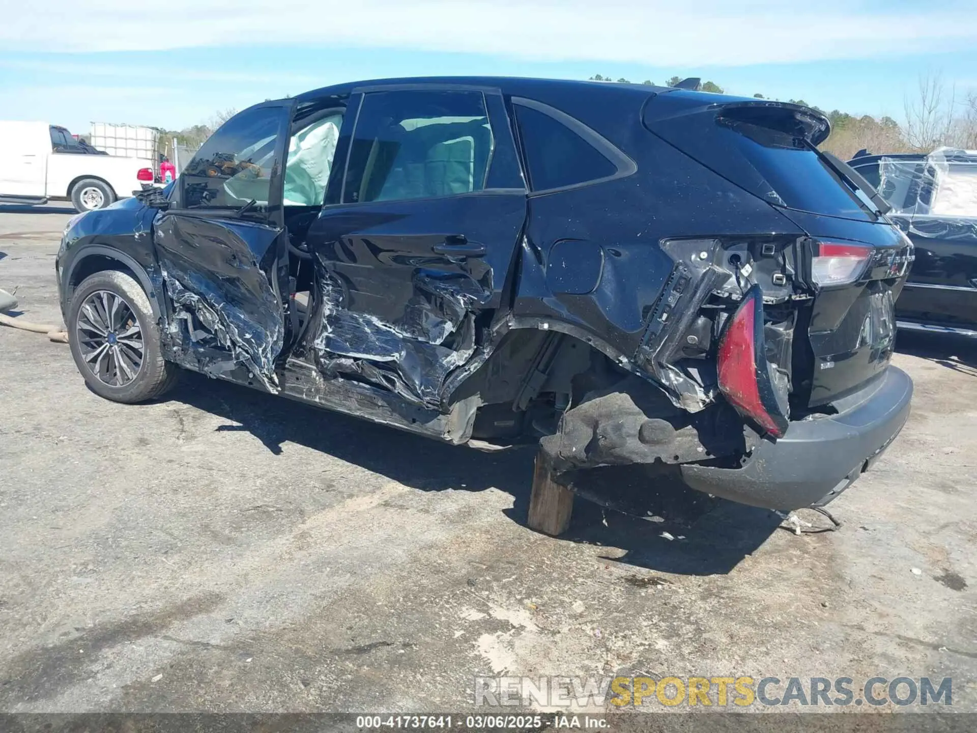 3 Photograph of a damaged car 1FMCU0G63MUA03934 FORD ESCAPE 2021