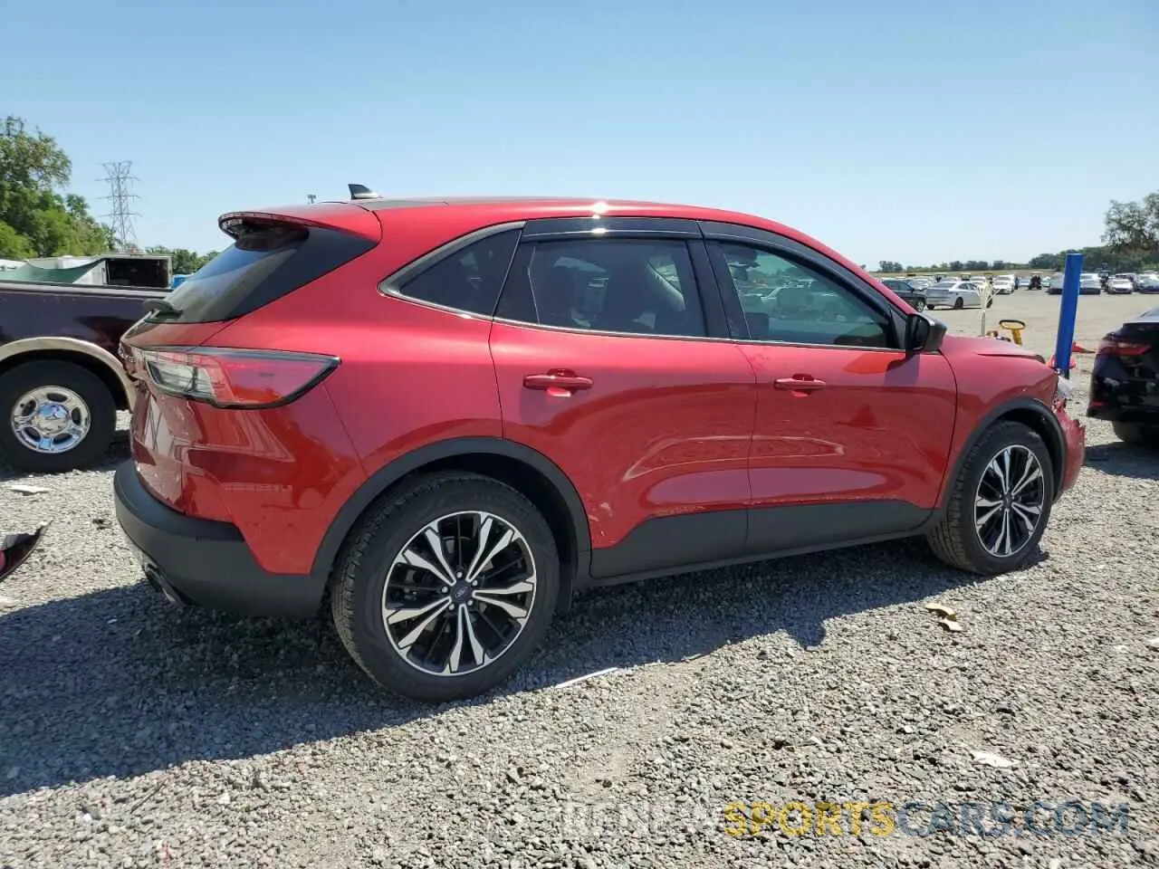3 Photograph of a damaged car 1FMCU0G63MUA62871 FORD ESCAPE 2021