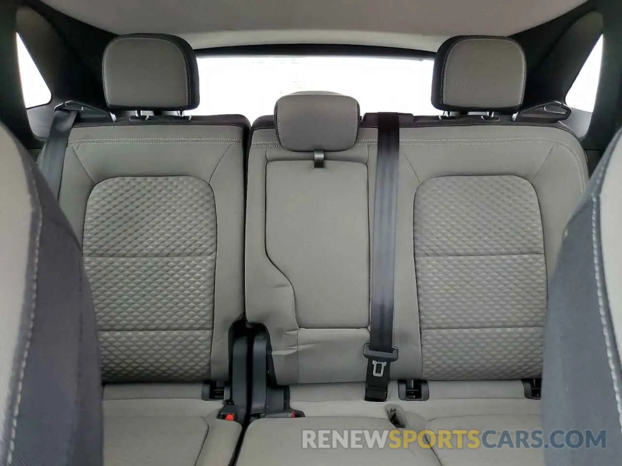10 Photograph of a damaged car 1FMCU0G64MUA20161 FORD ESCAPE 2021