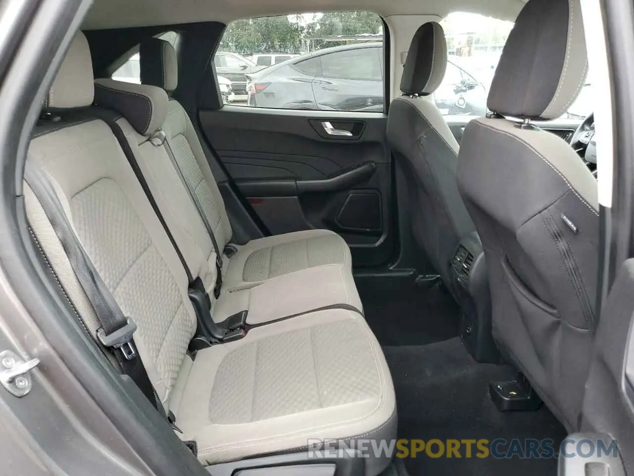 12 Photograph of a damaged car 1FMCU0G64MUA20161 FORD ESCAPE 2021