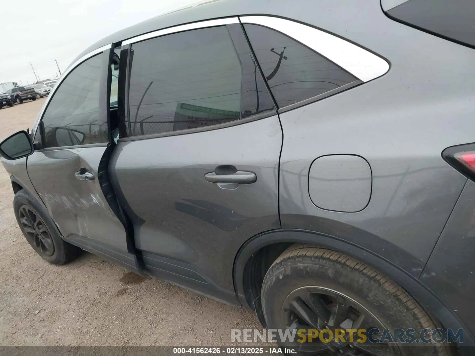 15 Photograph of a damaged car 1FMCU0G65MUA28429 FORD ESCAPE 2021