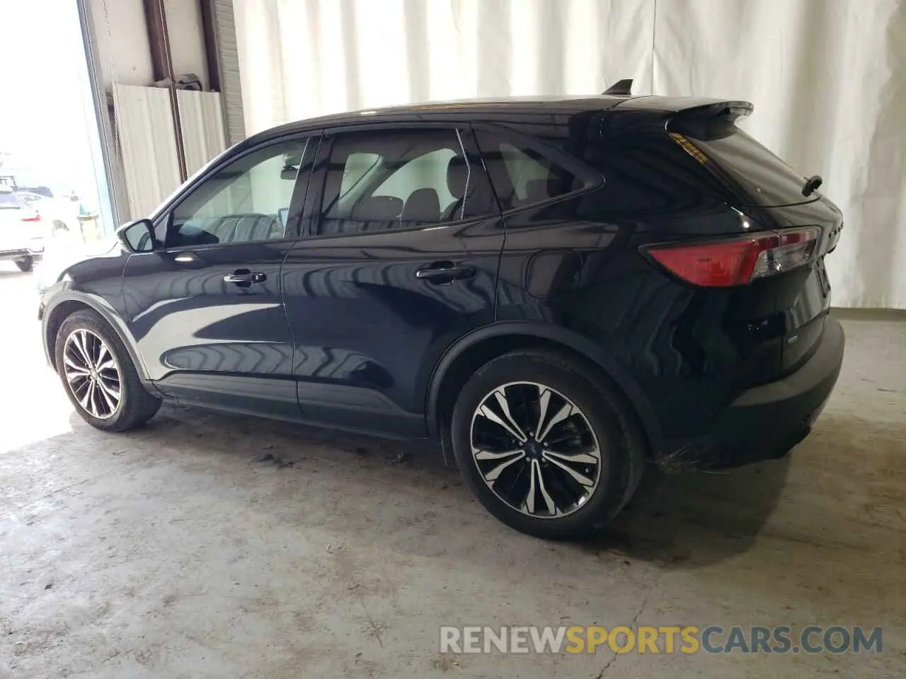 2 Photograph of a damaged car 1FMCU0G65MUA46963 FORD ESCAPE 2021