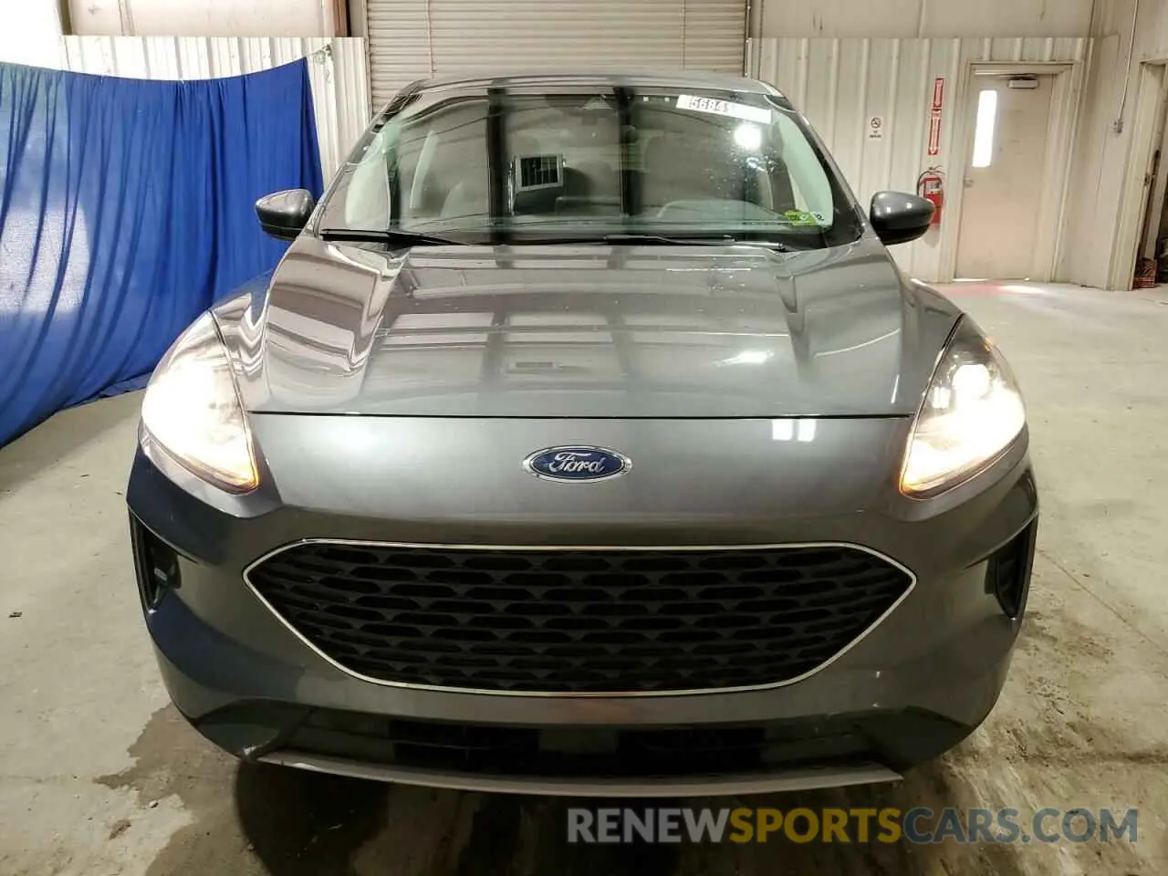 5 Photograph of a damaged car 1FMCU0G65MUA68848 FORD ESCAPE 2021