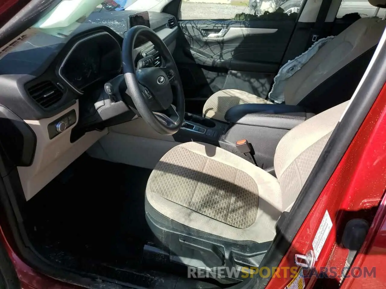 7 Photograph of a damaged car 1FMCU0G65MUA92051 FORD ESCAPE 2021