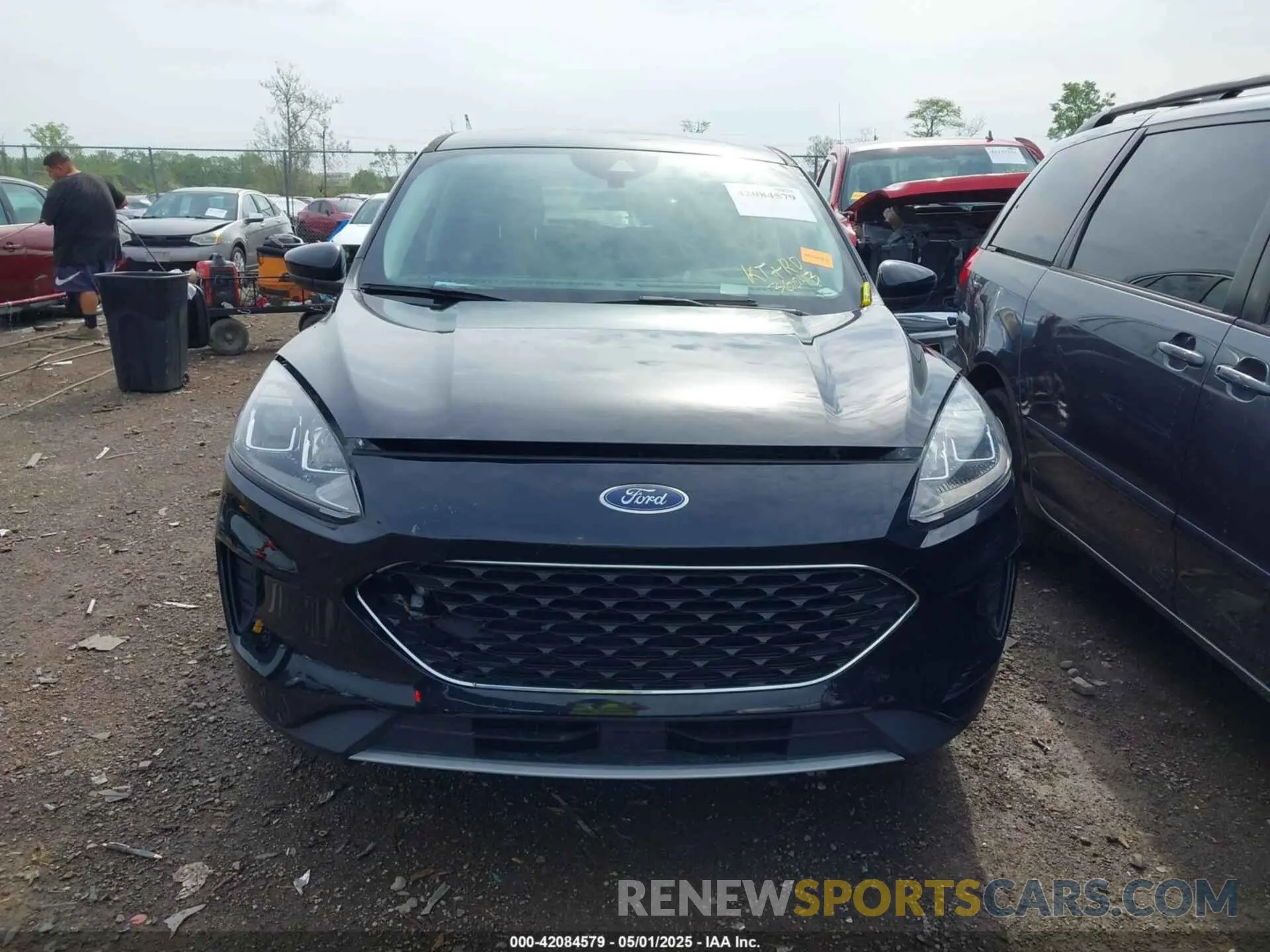 12 Photograph of a damaged car 1FMCU0G65MUB10368 FORD ESCAPE 2021