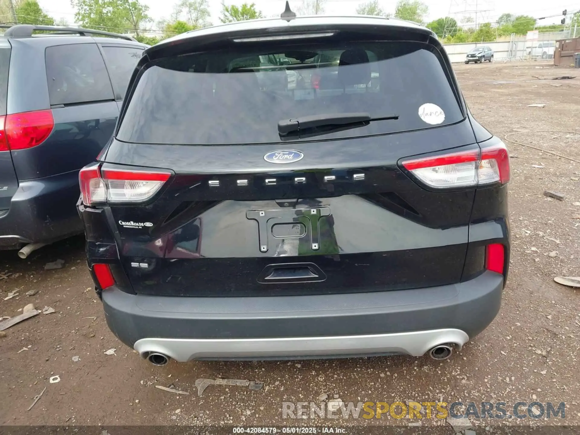 16 Photograph of a damaged car 1FMCU0G65MUB10368 FORD ESCAPE 2021