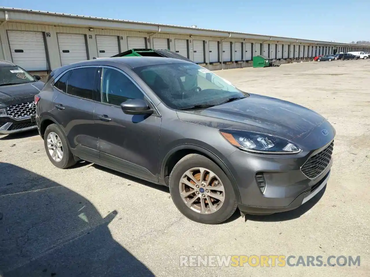 4 Photograph of a damaged car 1FMCU0G65MUB11049 FORD ESCAPE 2021