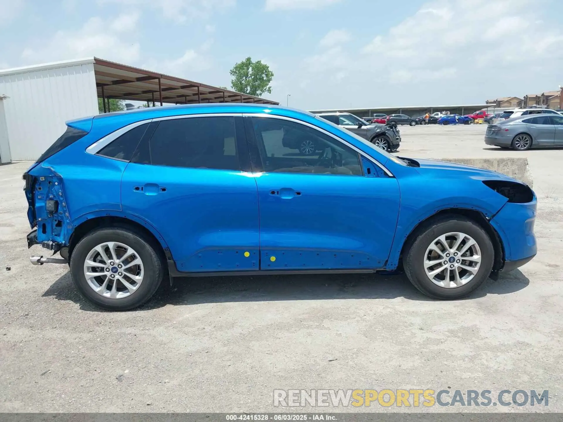 14 Photograph of a damaged car 1FMCU0G66MUA96786 FORD ESCAPE 2021