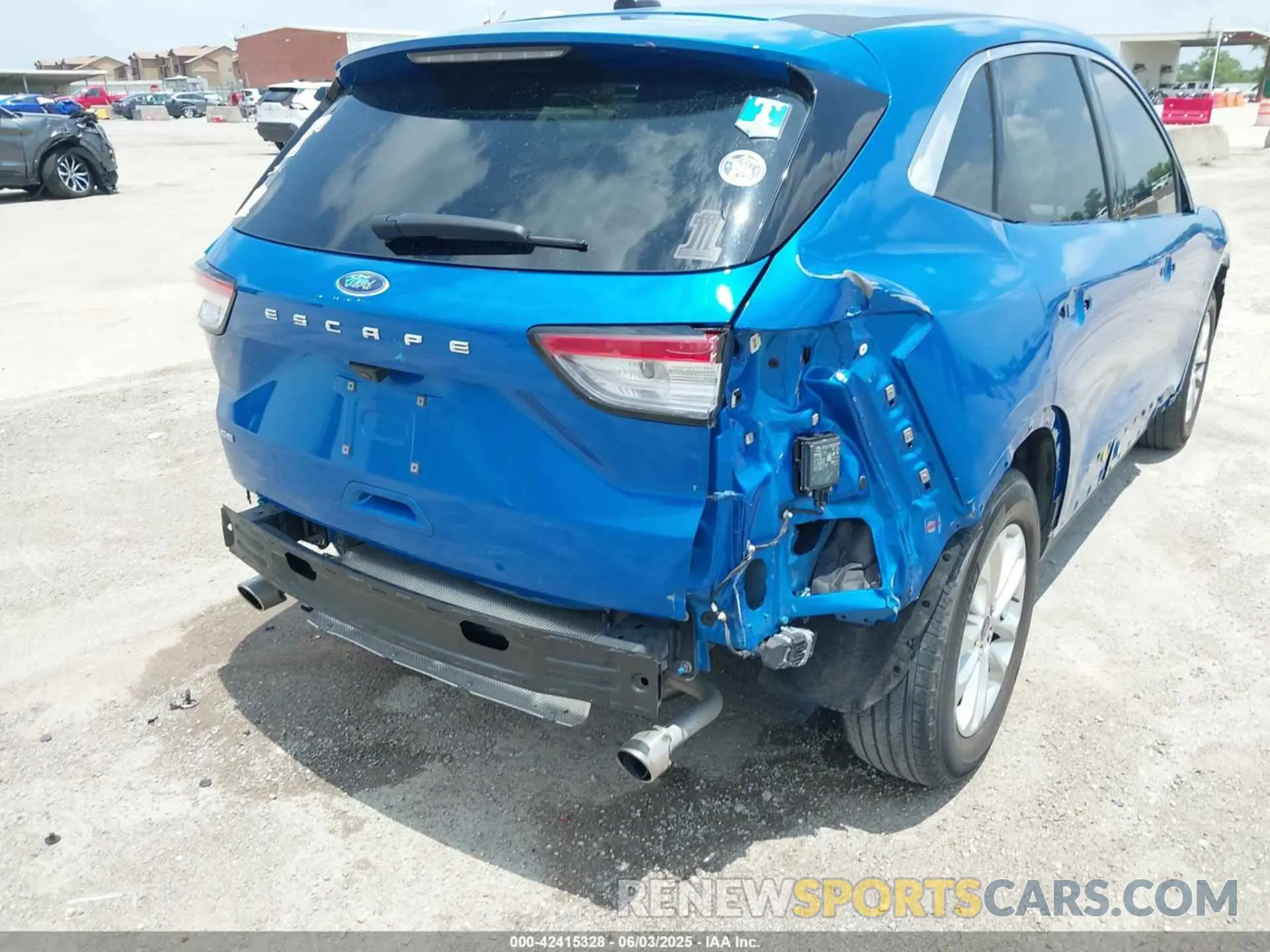 6 Photograph of a damaged car 1FMCU0G66MUA96786 FORD ESCAPE 2021