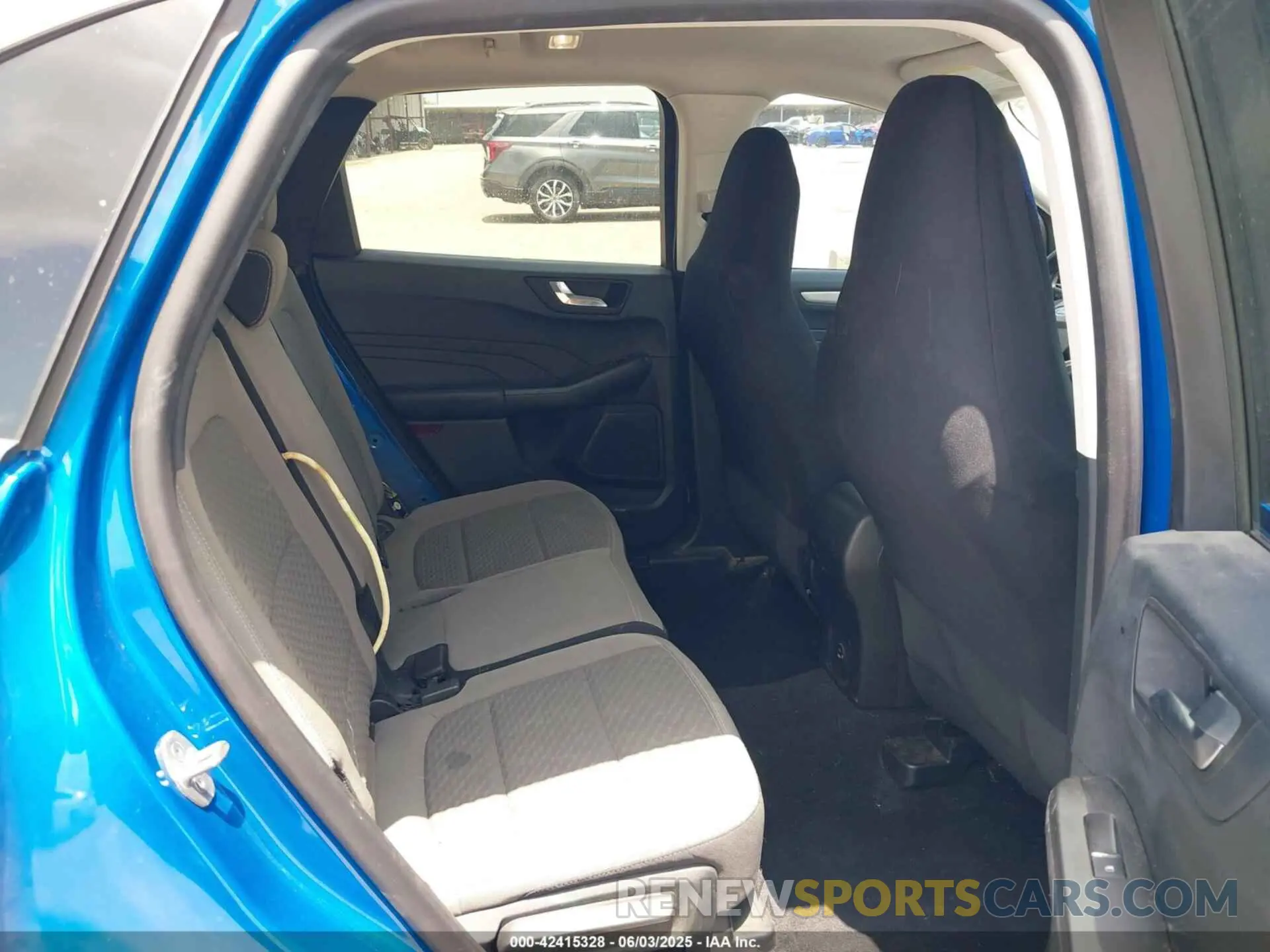 8 Photograph of a damaged car 1FMCU0G66MUA96786 FORD ESCAPE 2021