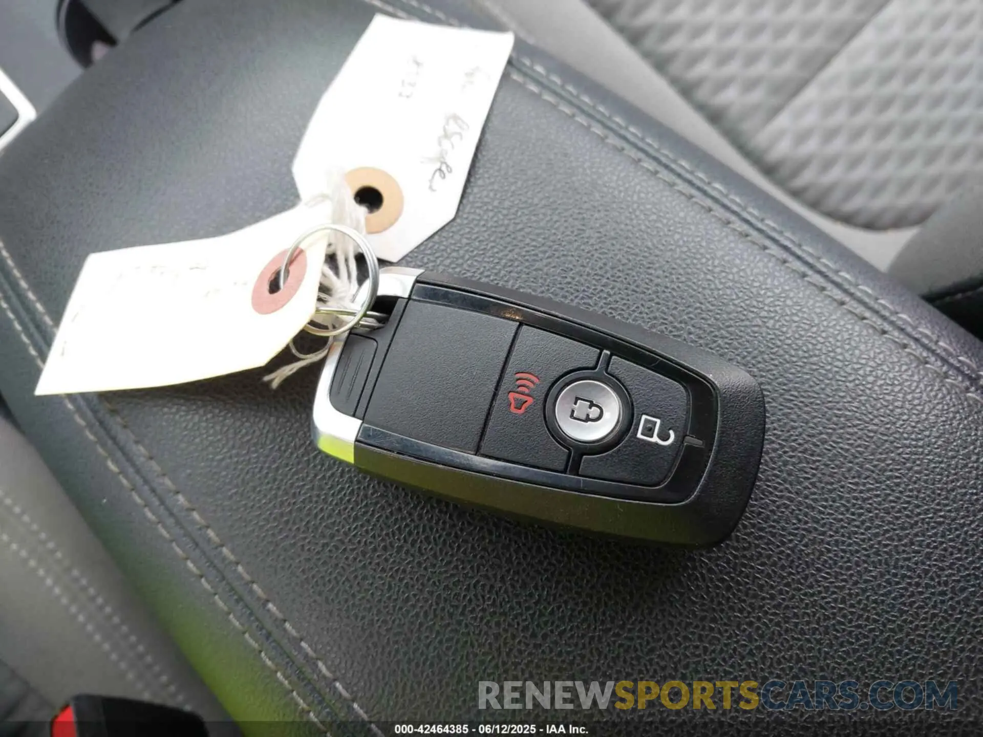 11 Photograph of a damaged car 1FMCU0G66MUB14347 FORD ESCAPE 2021