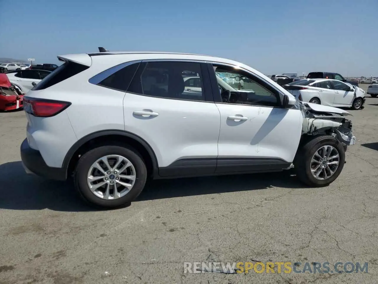 3 Photograph of a damaged car 1FMCU0G66MUB15627 FORD ESCAPE 2021