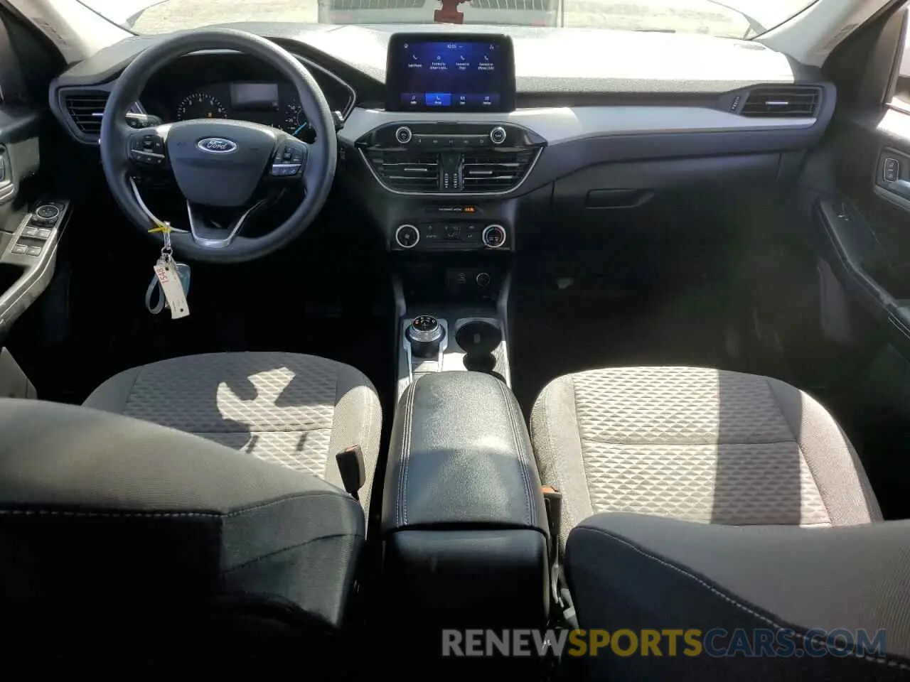 8 Photograph of a damaged car 1FMCU0G66MUB15627 FORD ESCAPE 2021