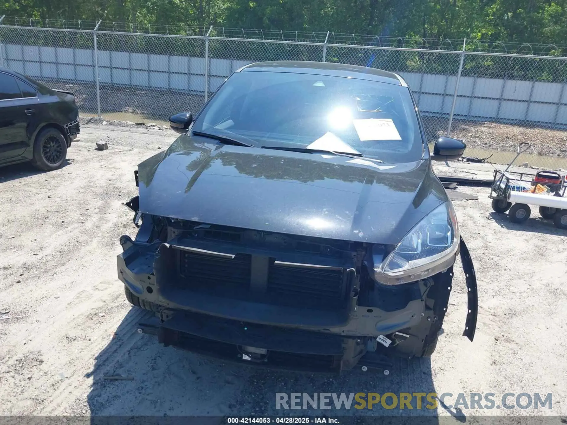 13 Photograph of a damaged car 1FMCU0G66MUB26983 FORD ESCAPE 2021