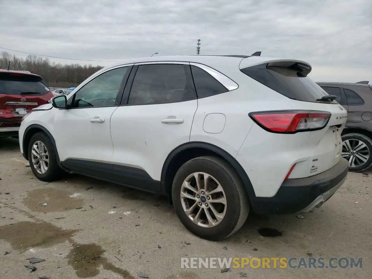 2 Photograph of a damaged car 1FMCU0G66MUB28961 FORD ESCAPE 2021