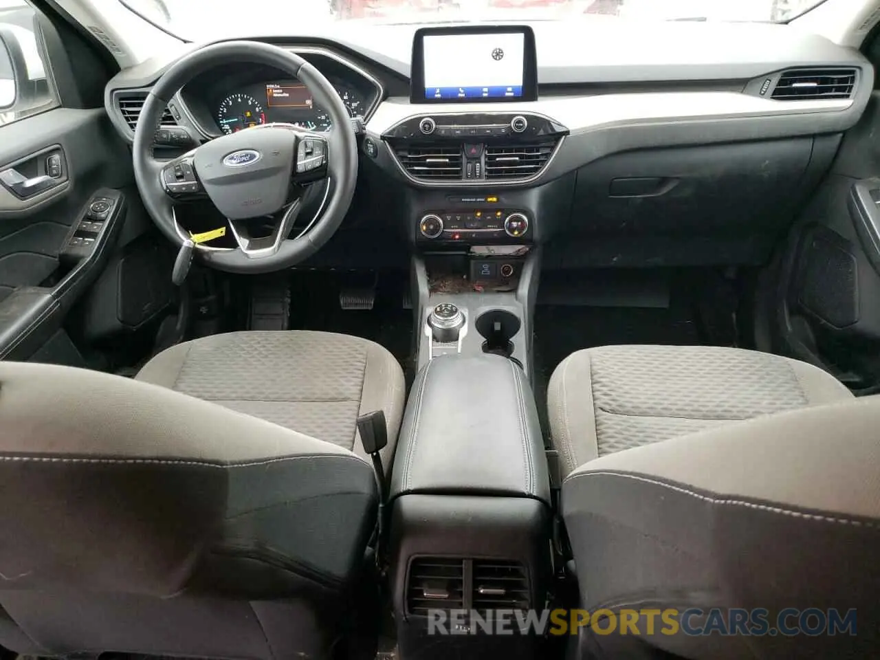 8 Photograph of a damaged car 1FMCU0G66MUB28961 FORD ESCAPE 2021