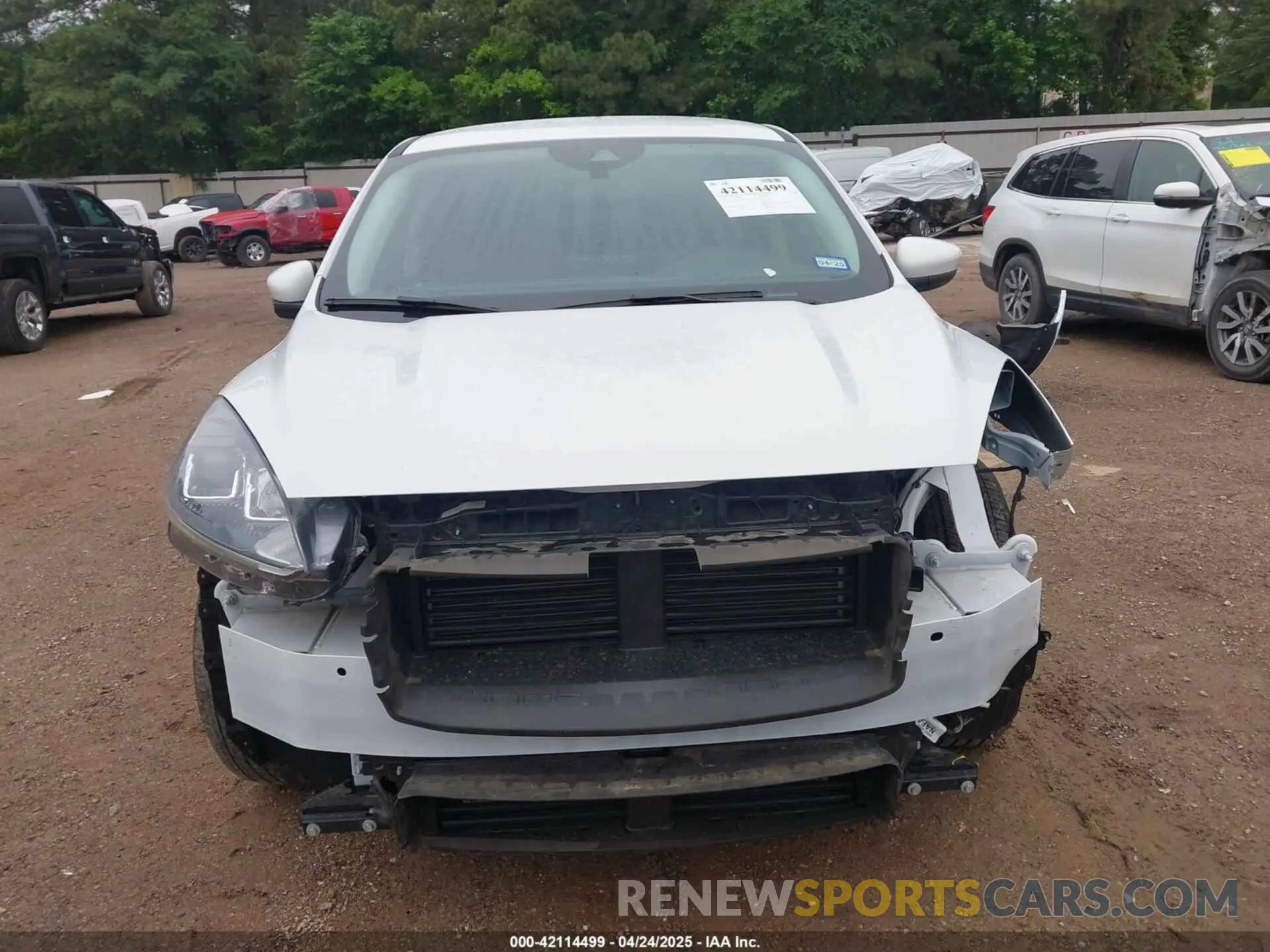 13 Photograph of a damaged car 1FMCU0G67MUA28772 FORD ESCAPE 2021