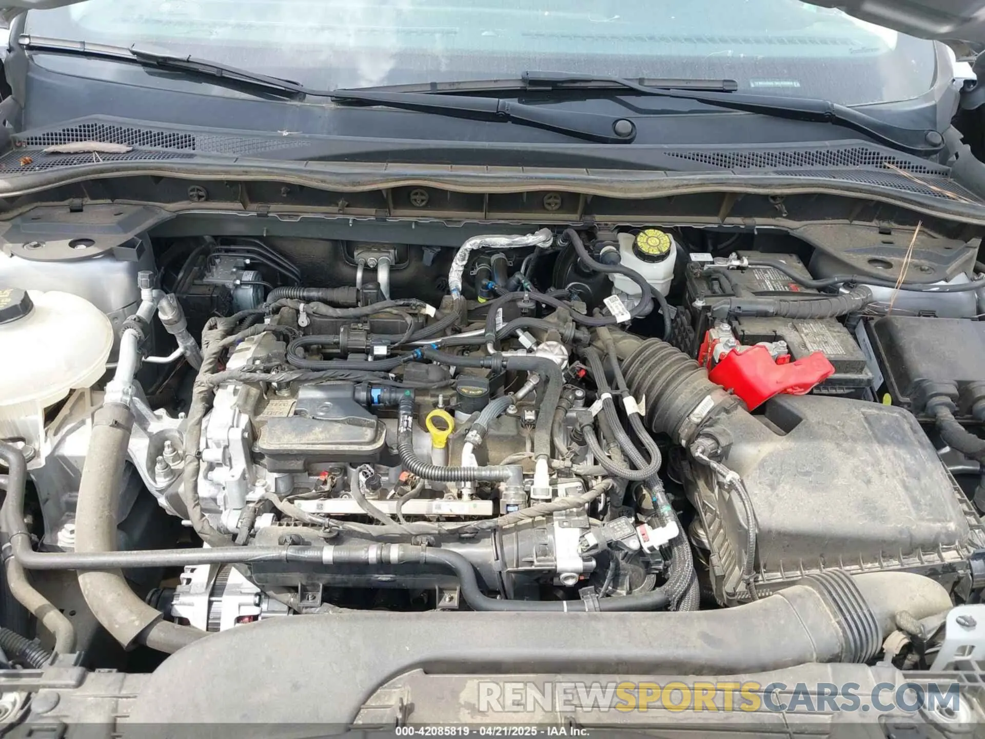 10 Photograph of a damaged car 1FMCU0G67MUA99969 FORD ESCAPE 2021