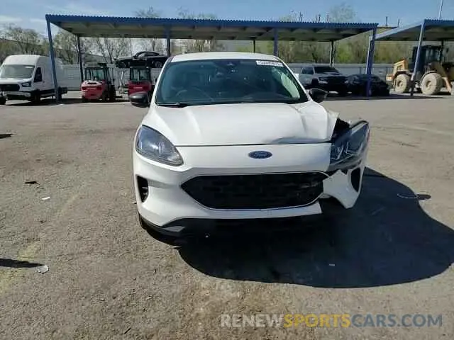 14 Photograph of a damaged car 1FMCU0G67MUB29424 FORD ESCAPE 2021