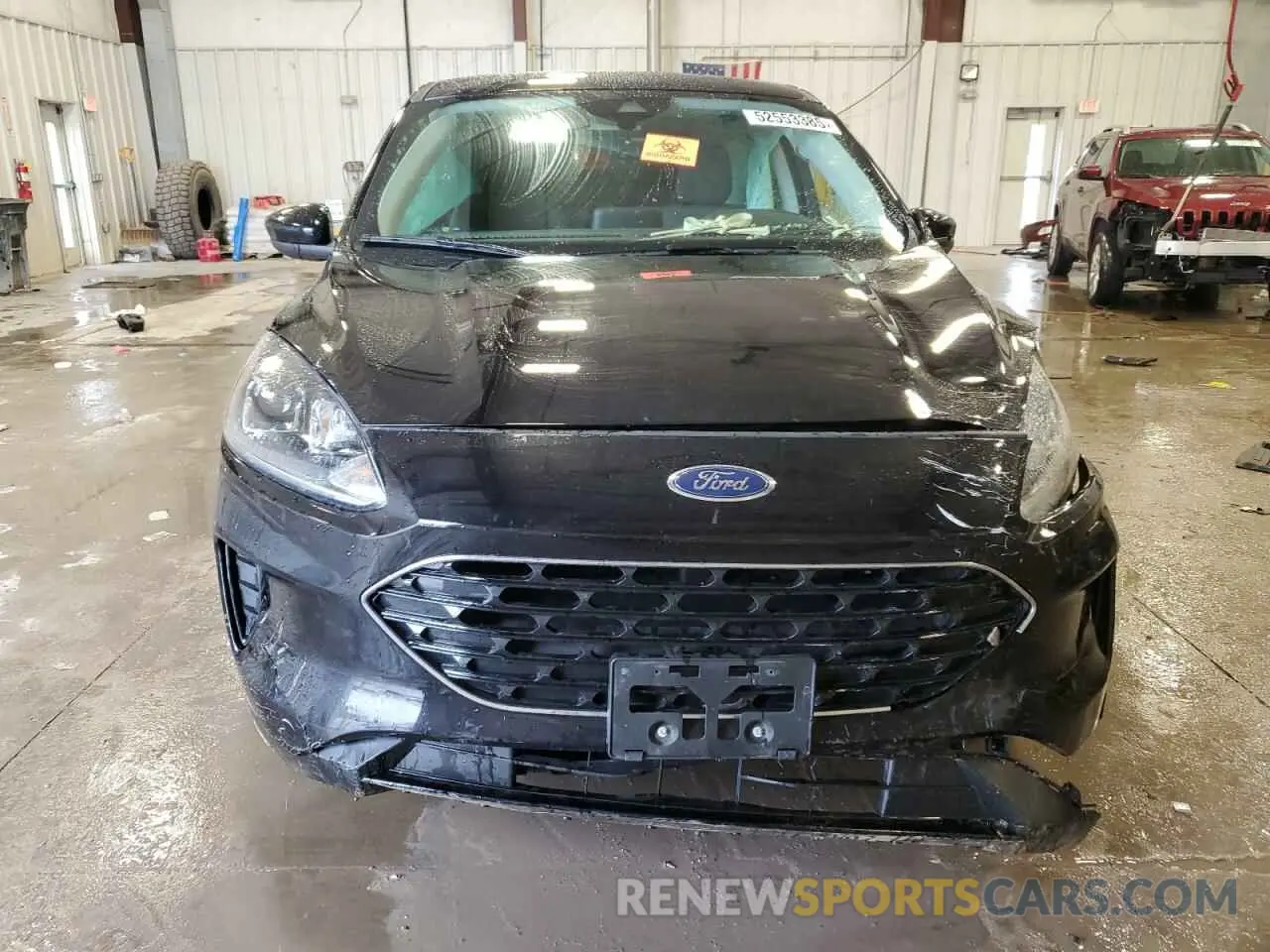 5 Photograph of a damaged car 1FMCU0G67MUB34221 FORD ESCAPE 2021