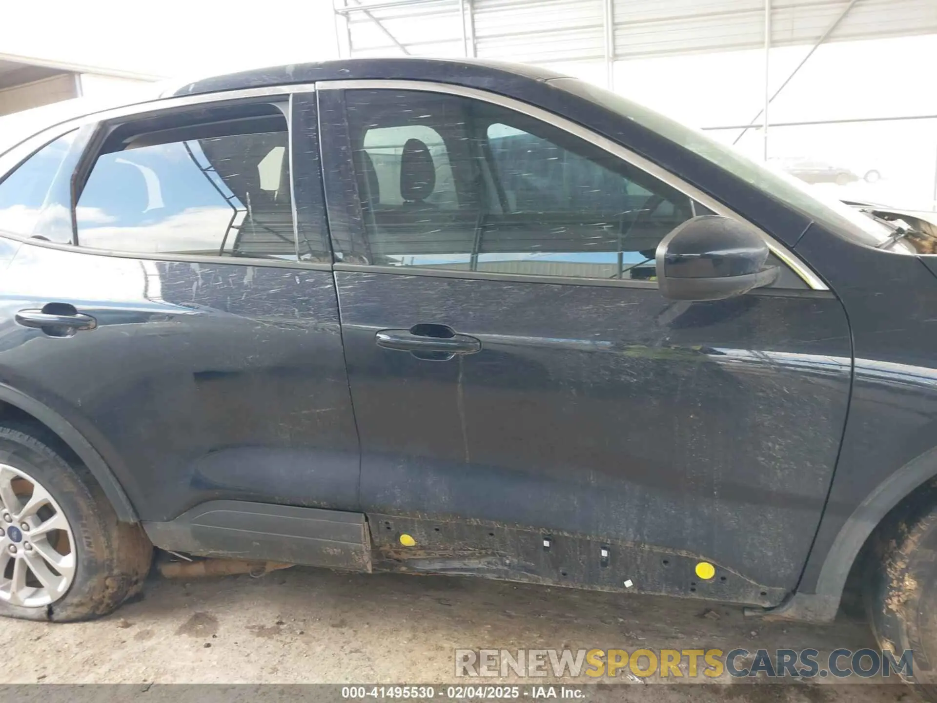 13 Photograph of a damaged car 1FMCU0G68MUB00398 FORD ESCAPE 2021