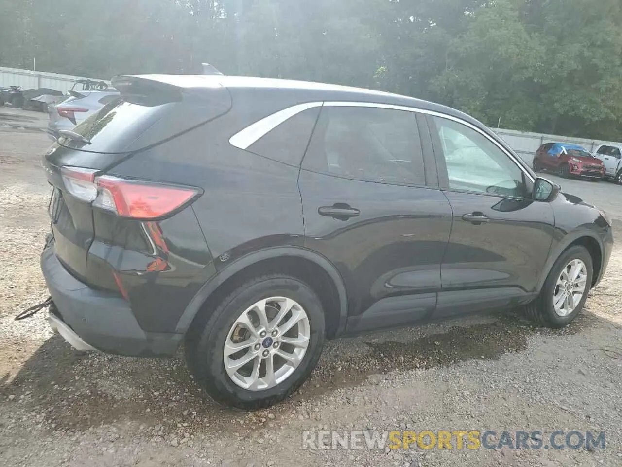 3 Photograph of a damaged car 1FMCU0G69MUA08264 FORD ESCAPE 2021