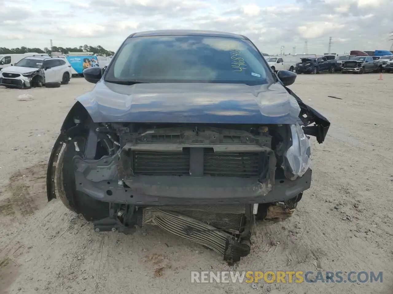 5 Photograph of a damaged car 1FMCU0G69MUA99066 FORD ESCAPE 2021