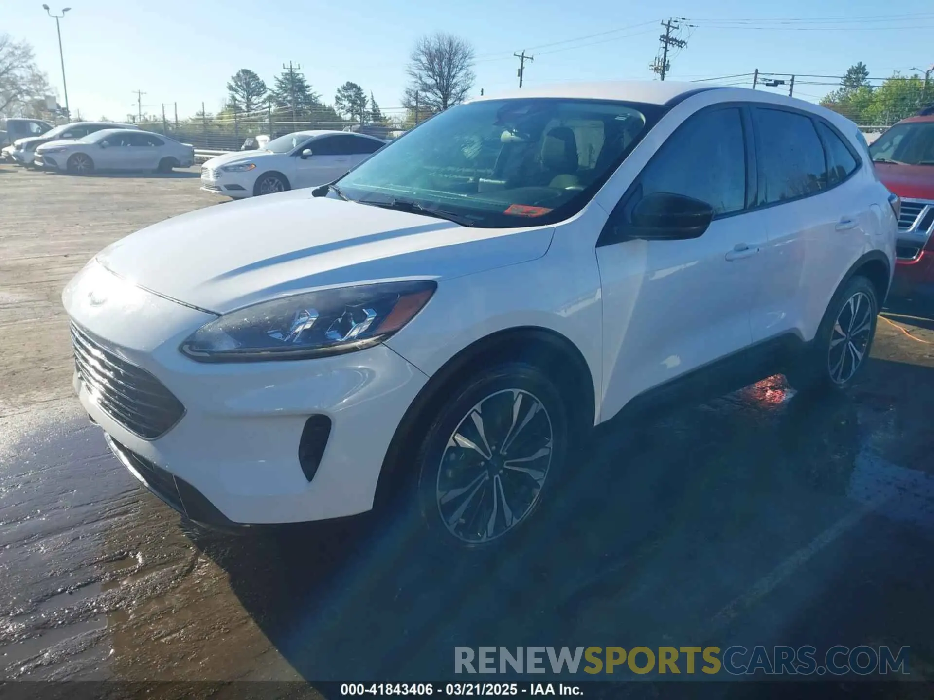 2 Photograph of a damaged car 1FMCU0G6XMUB14027 FORD ESCAPE 2021