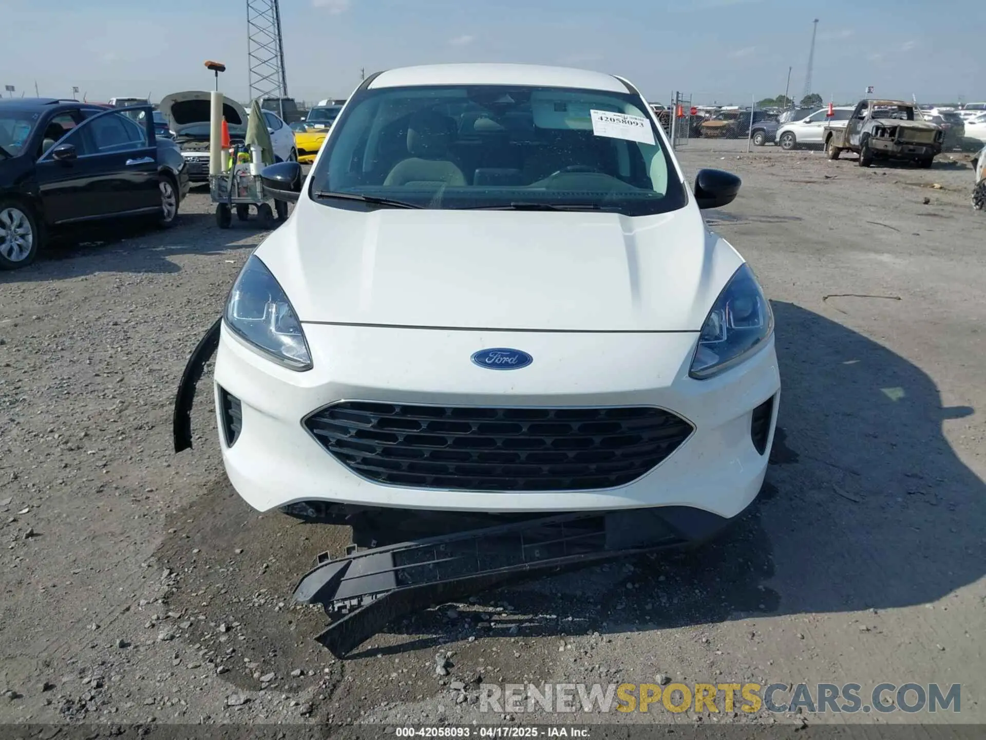 12 Photograph of a damaged car 1FMCU0G6XMUB32625 FORD ESCAPE 2021