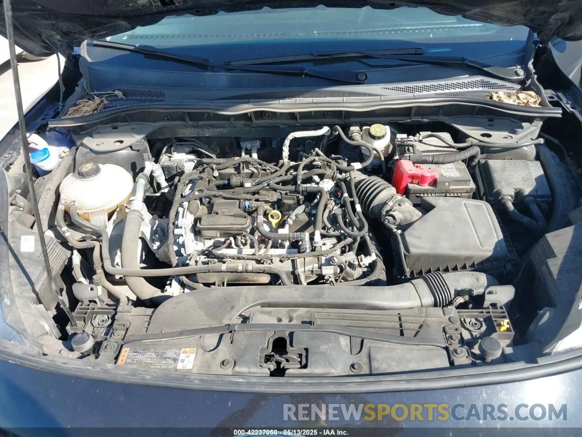 10 Photograph of a damaged car 1FMCU0H60MUA56573 FORD ESCAPE 2021