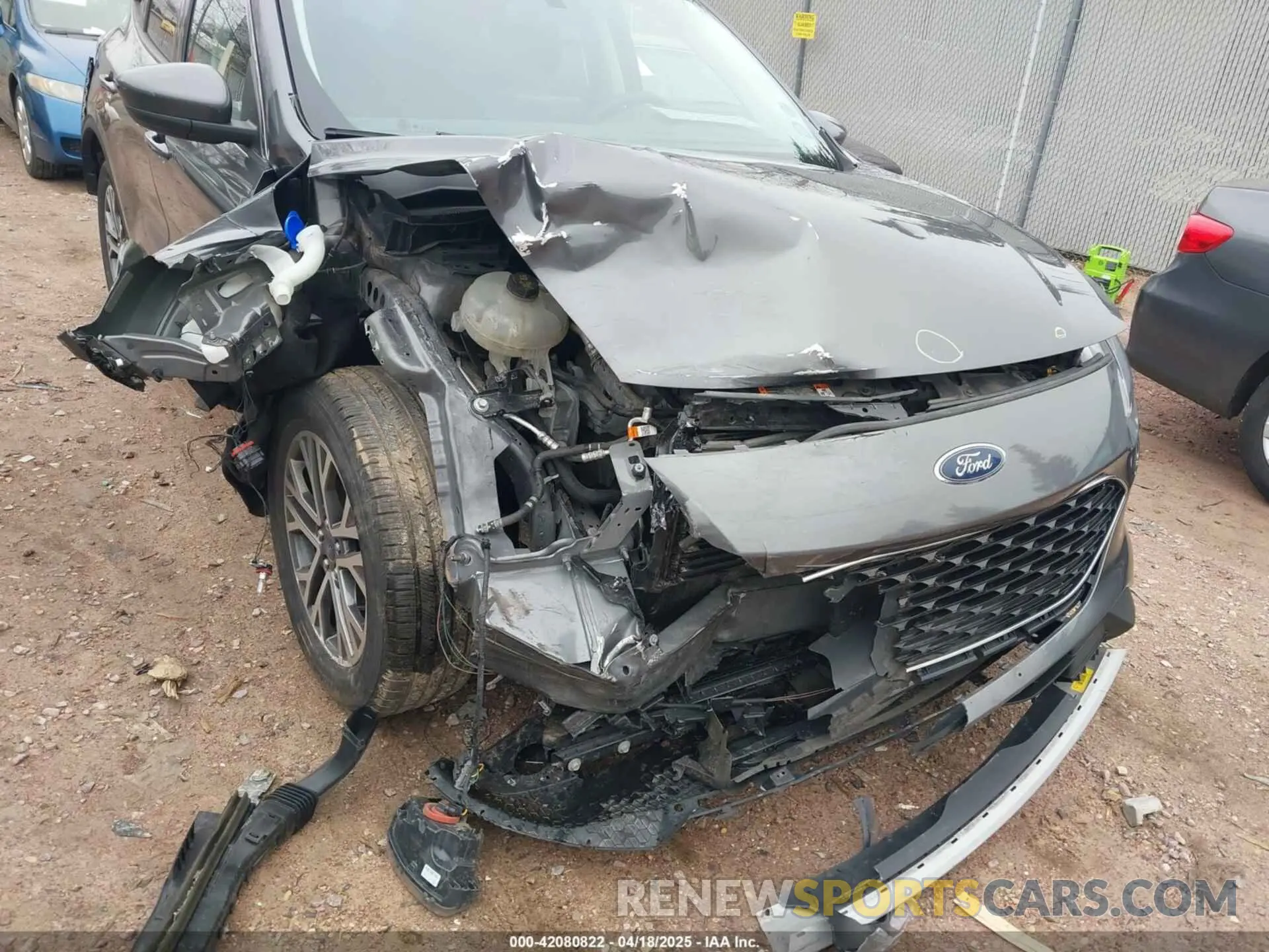6 Photograph of a damaged car 1FMCU0H60MUA56833 FORD ESCAPE 2021