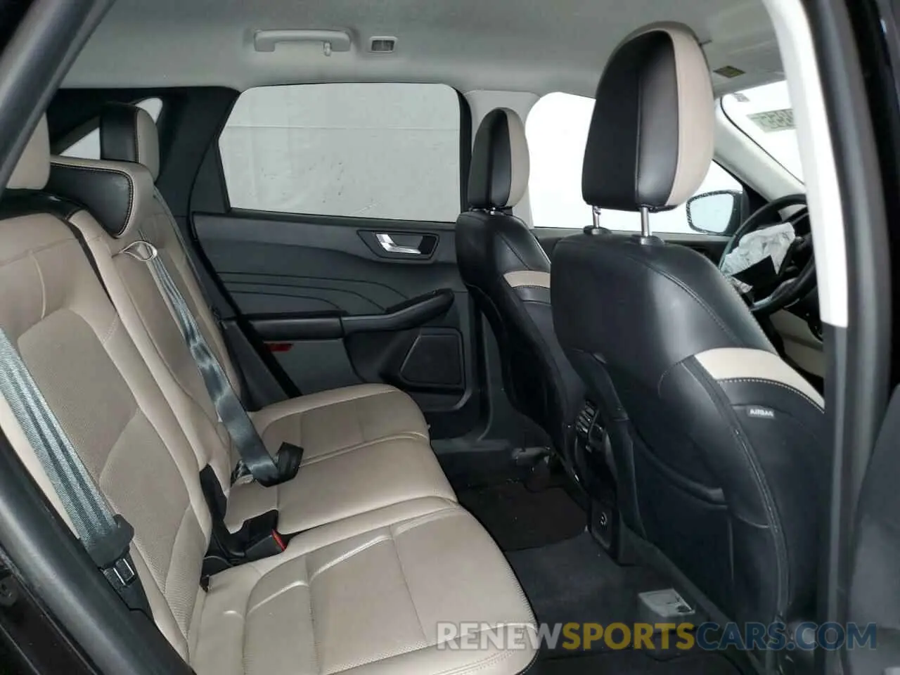 11 Photograph of a damaged car 1FMCU0H60MUB29618 FORD ESCAPE 2021