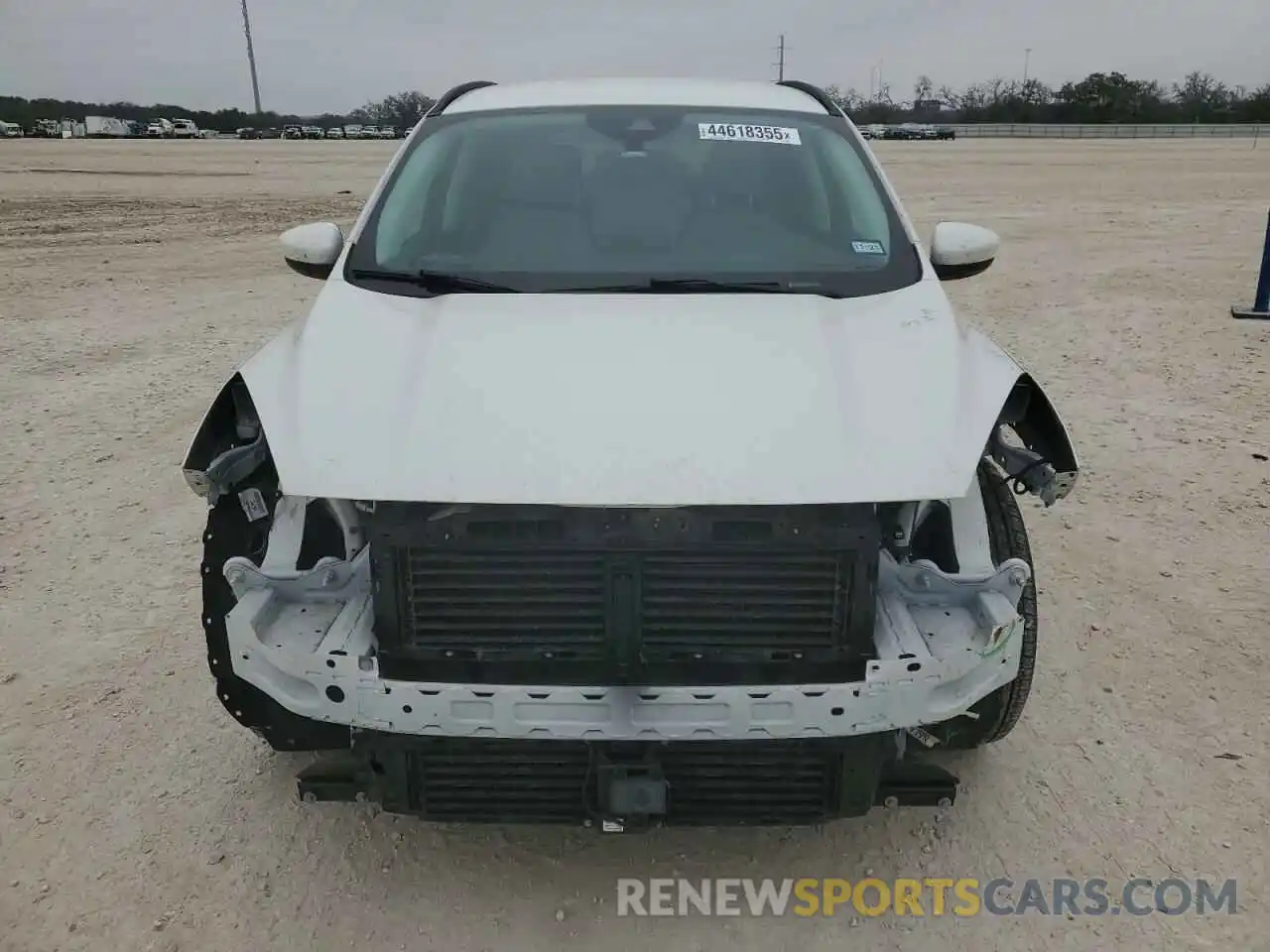 5 Photograph of a damaged car 1FMCU0H62MUB16711 FORD ESCAPE 2021