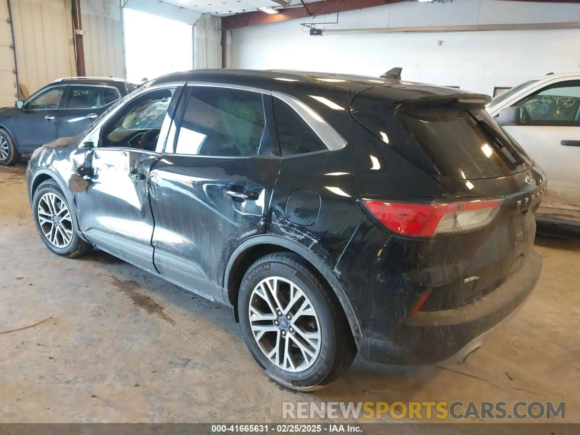 3 Photograph of a damaged car 1FMCU0H63MUA25690 FORD ESCAPE 2021
