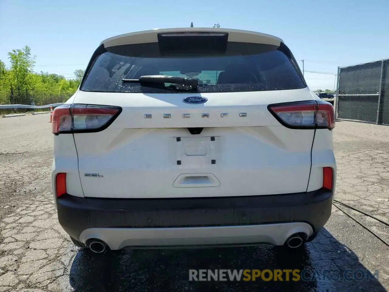 6 Photograph of a damaged car 1FMCU0H64MUA63493 FORD ESCAPE 2021